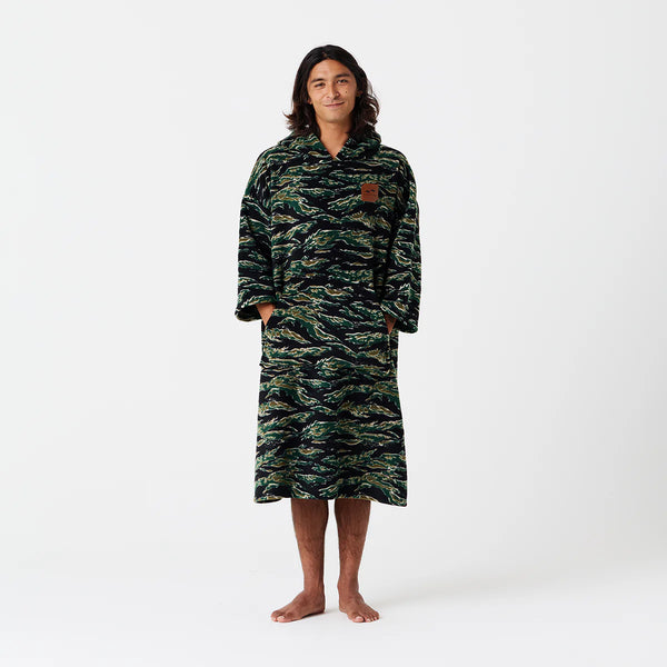 Slowtide Major Chilling Fleece Poncho