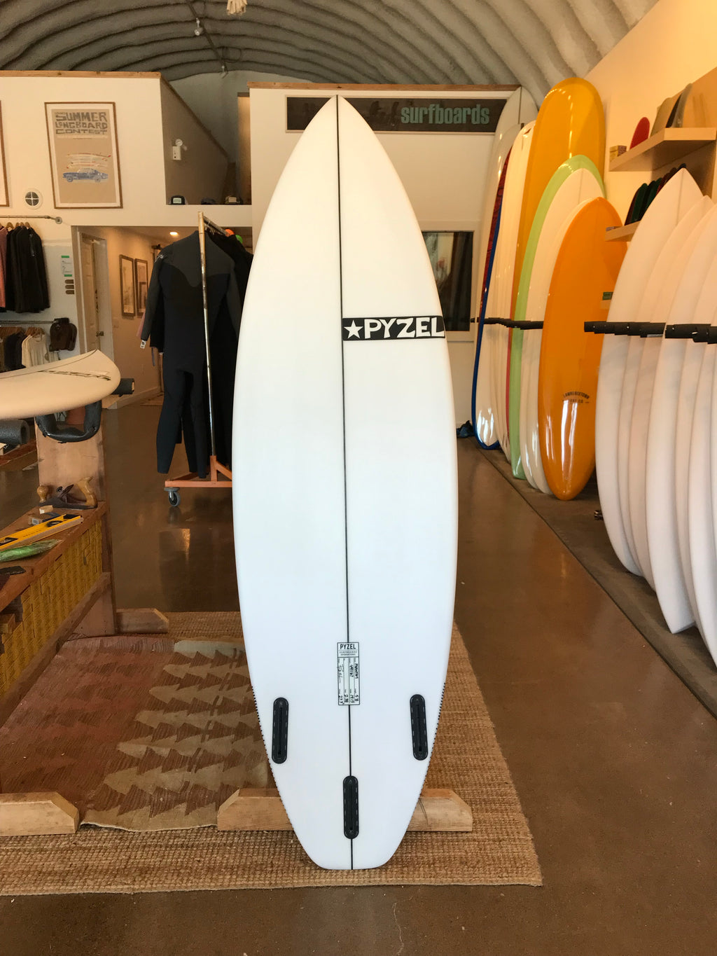 Pyzel - Phantom 5’8" x 19.13" x 2.38" 27.3L